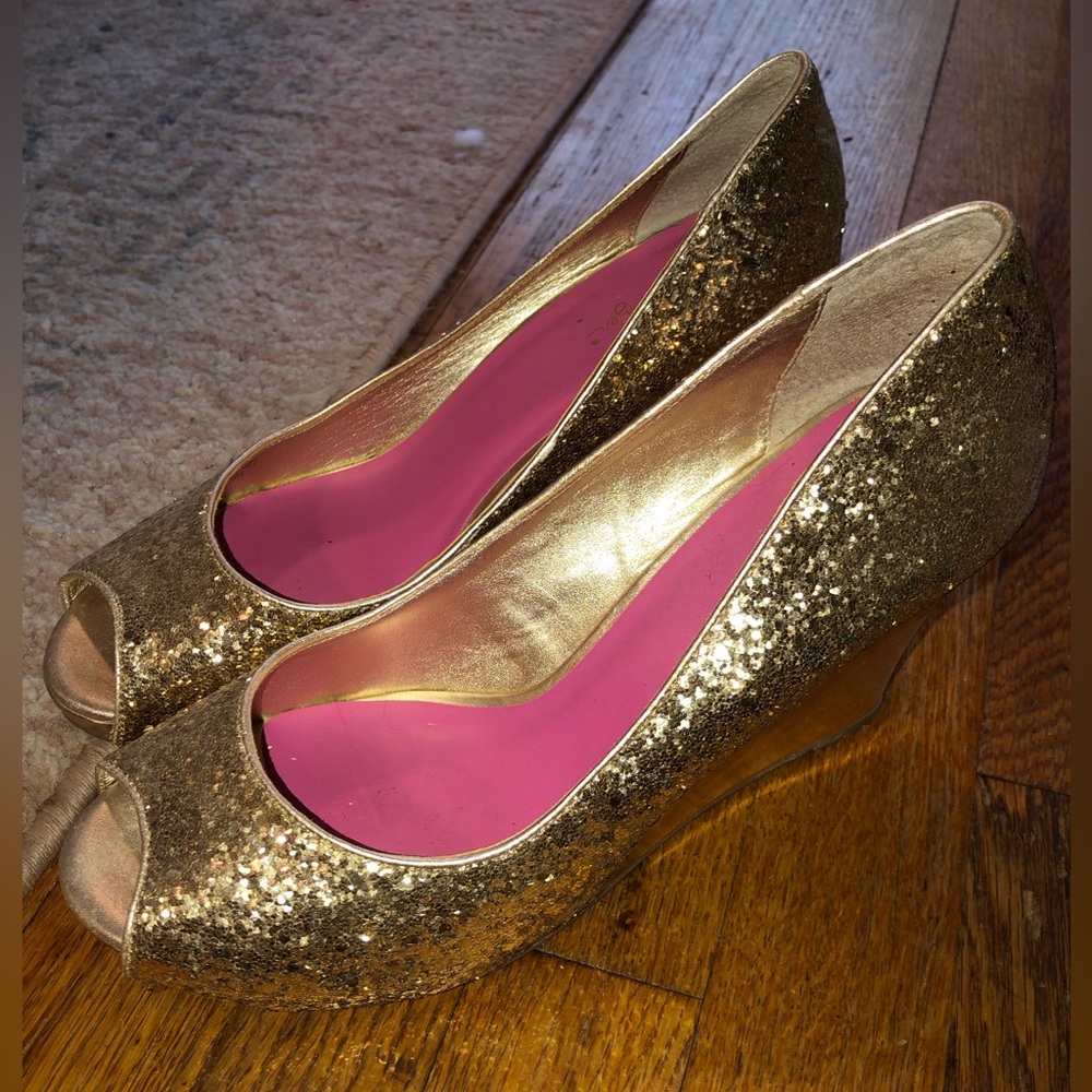 Lilly Pulitzer gold glitter wedges